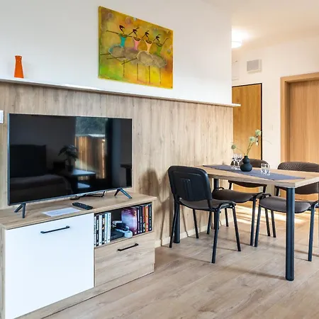 Apartment Besen 201 & 208 *