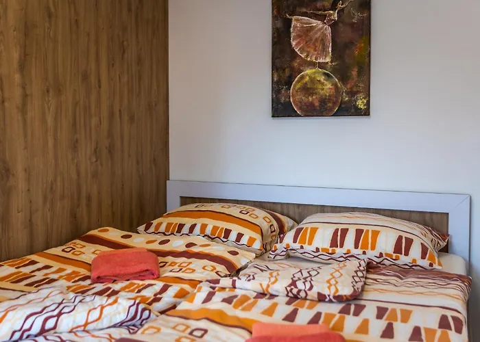 Bešeň 201&208 Apartman *